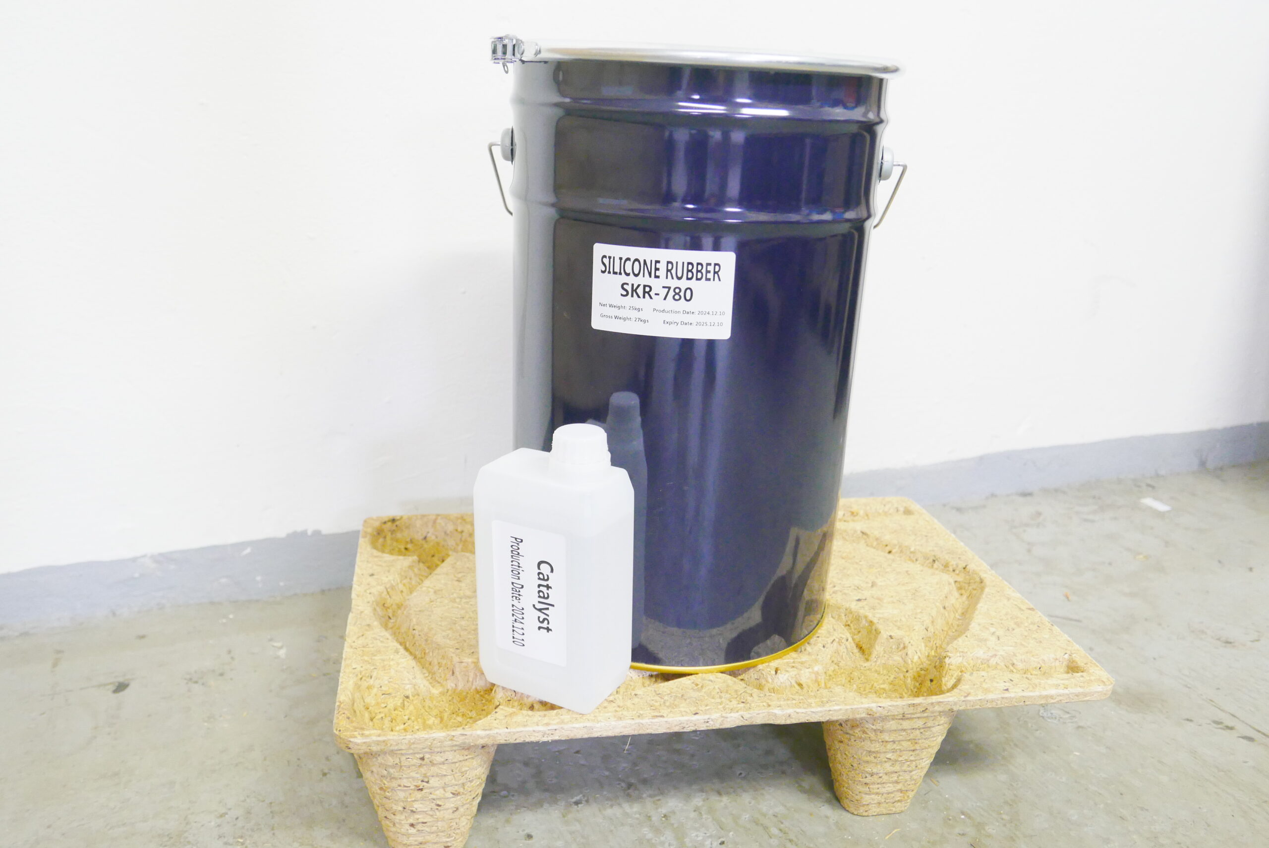 Profesionalne silikonove zmesi s vysokou elasticitou a pevnostou su idealnou volbou pre vyrobu foriem a odliatkov